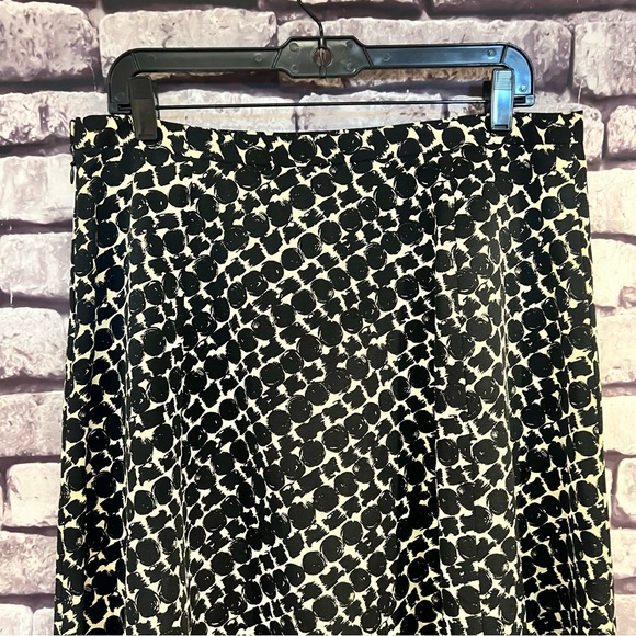 Talbots Black & Beige Fully Lined Flare Skirt Size 14 - Picture 6 of 8